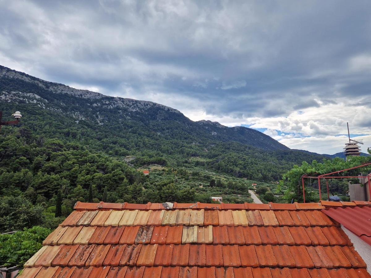 Kuca Za Odmor Dobrila Hotell Jelsa  Exteriör bild
