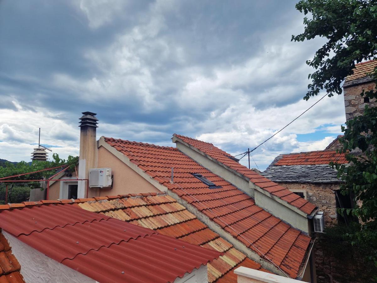 Kuca Za Odmor Dobrila Hotell Jelsa  Exteriör bild
