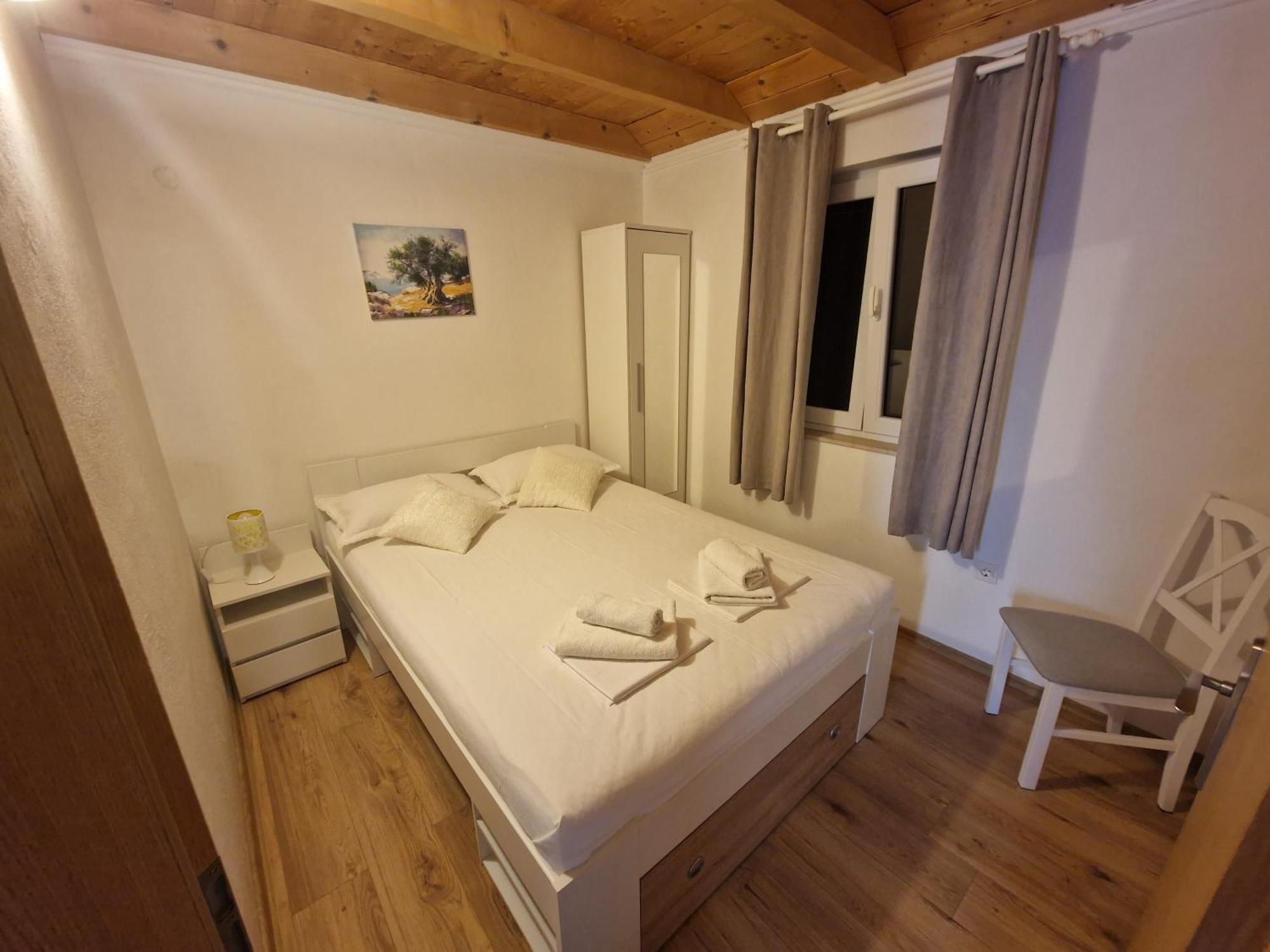 Kuca Za Odmor Dobrila Hotell Jelsa  Rum bild