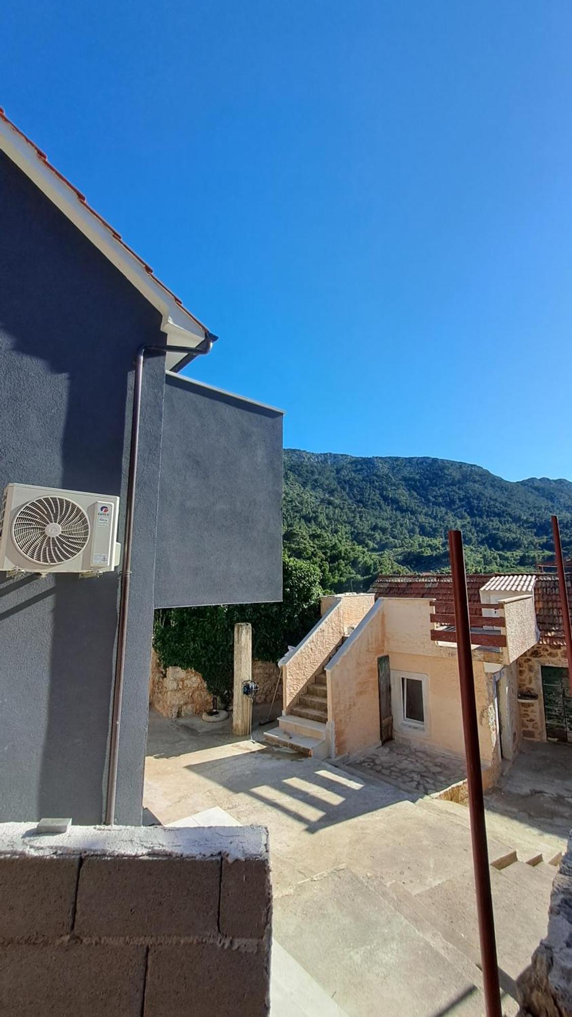 Kuca Za Odmor Dobrila Hotell Jelsa  Exteriör bild