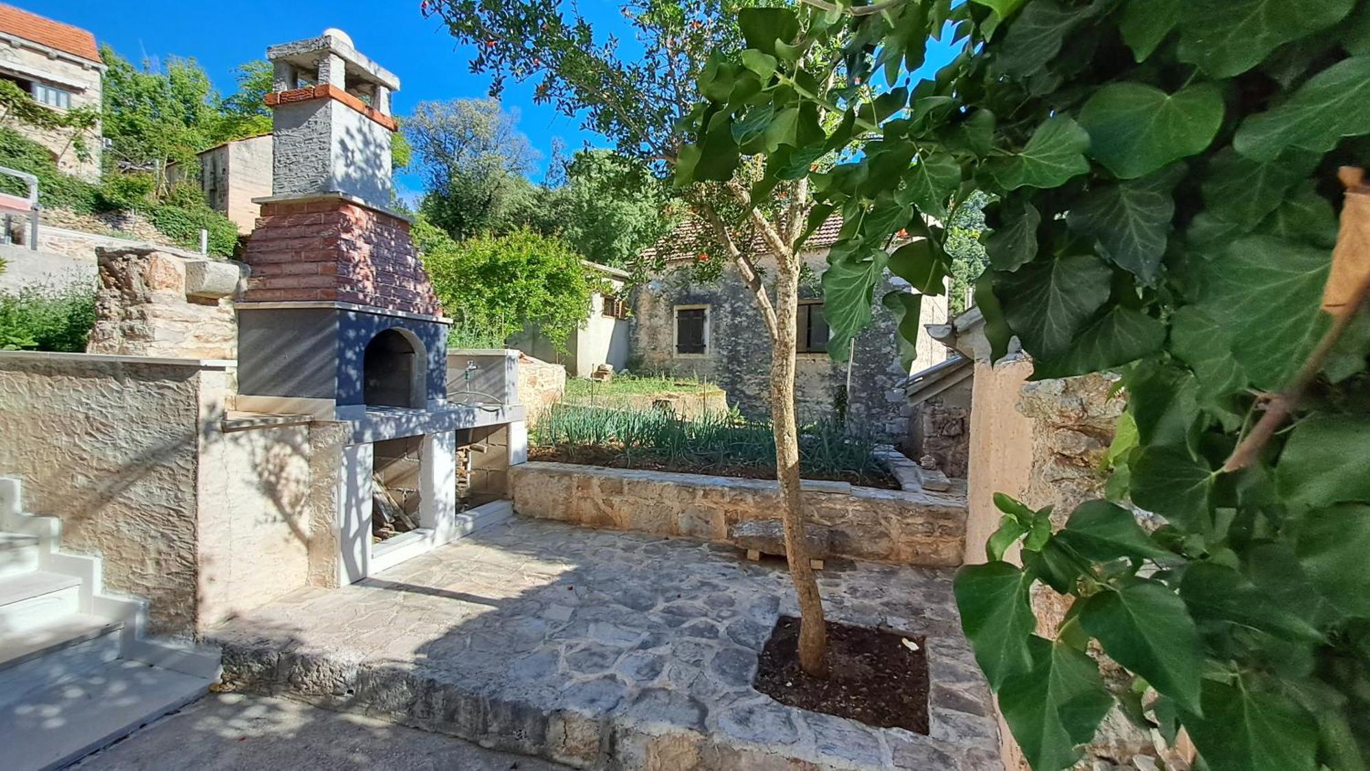 Kuca Za Odmor Dobrila Hotell Jelsa  Exteriör bild
