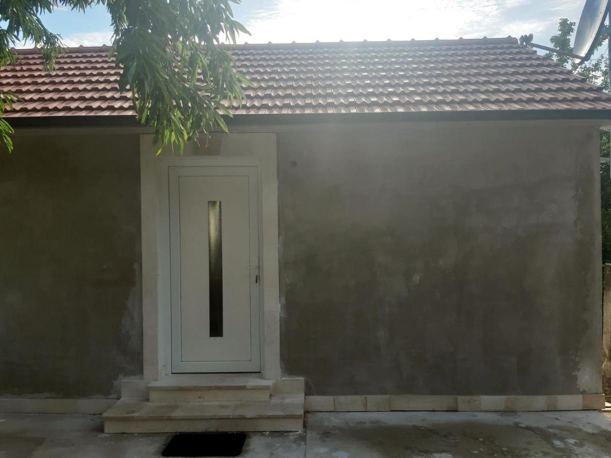 Kuca Za Odmor Dobrila Hotell Jelsa  Exteriör bild